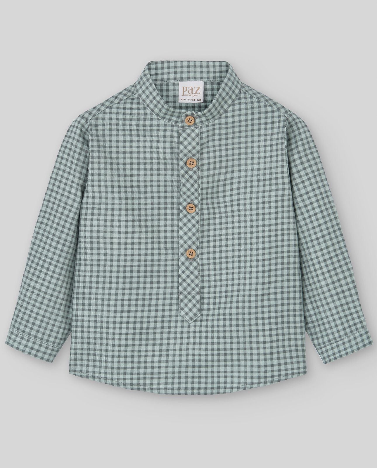 A green plaid shirt with buttons on the front;The back of a green plaid shirt with long sleeves