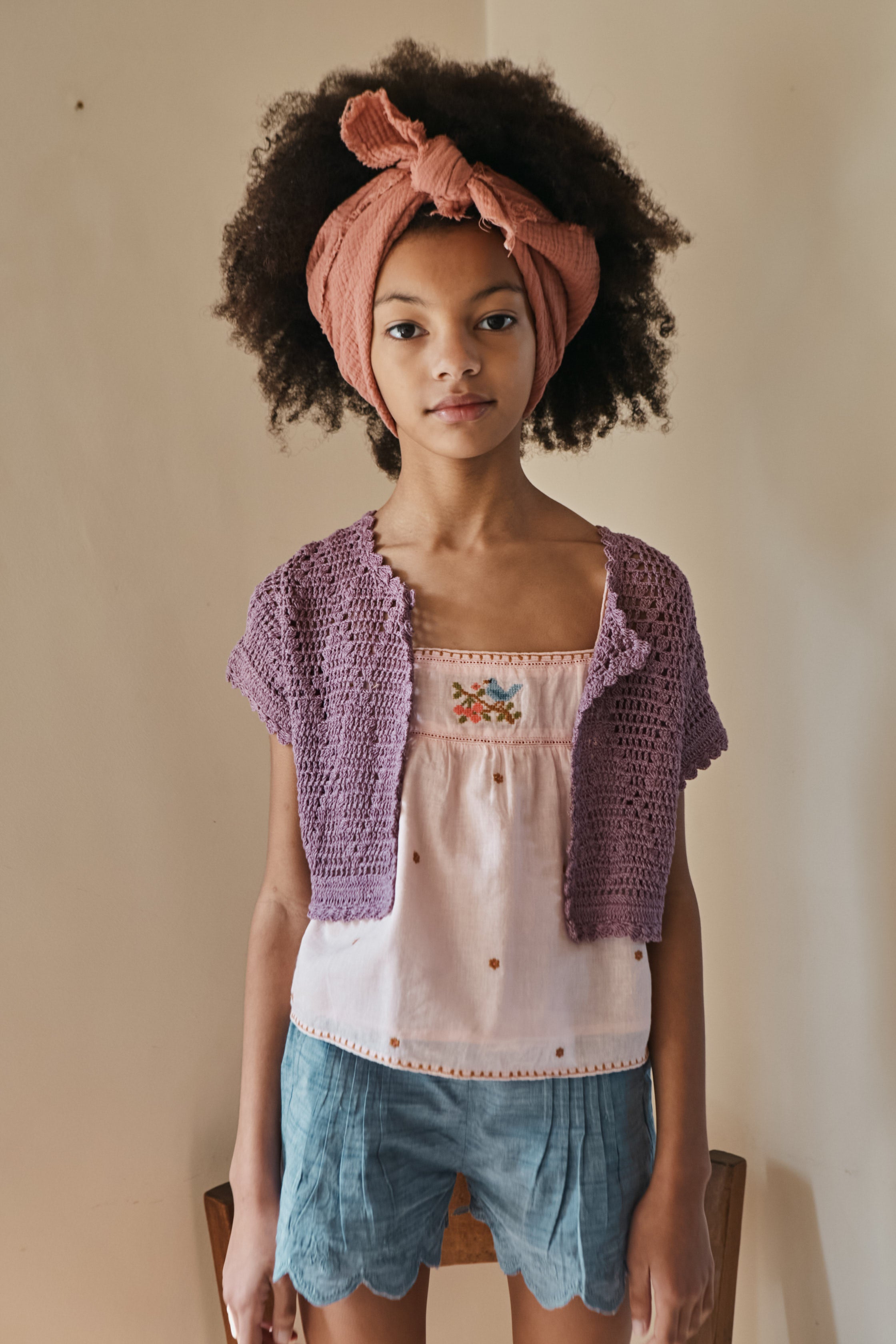 CHAMBRAY EMBROIDERED SHORTS