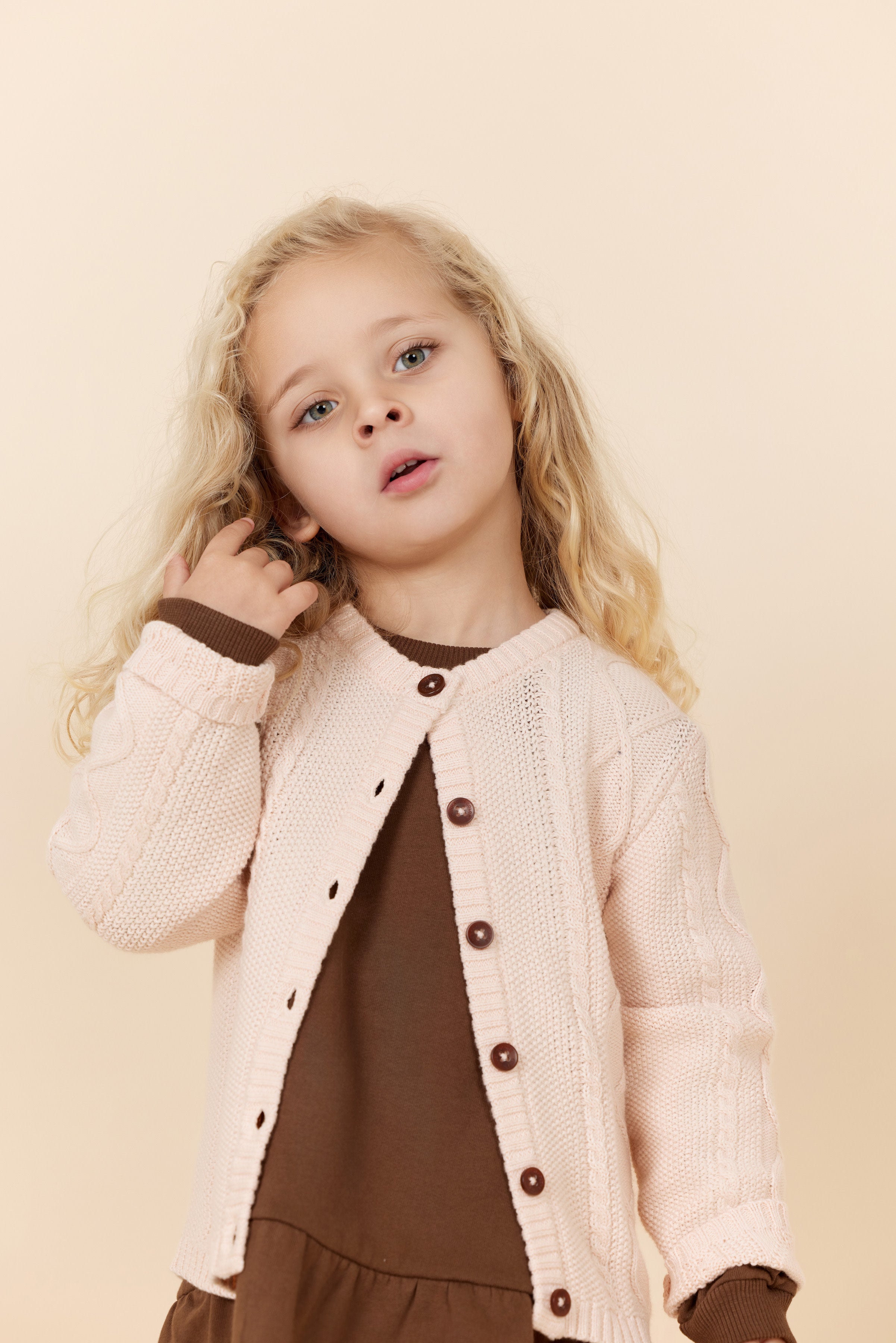 KNITTED CARDIGAN